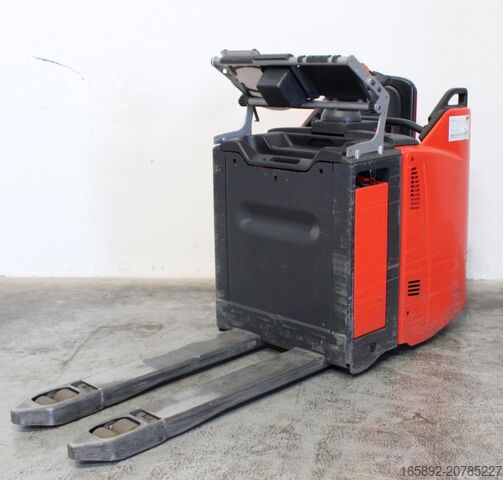 Električni paletni voziček s stoječo platformo Linde T 20 SP 131-08