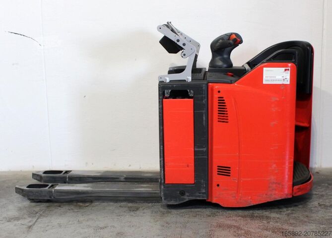 Električni paletni voziček s stoječo platformo Linde T 20 SP 131-08