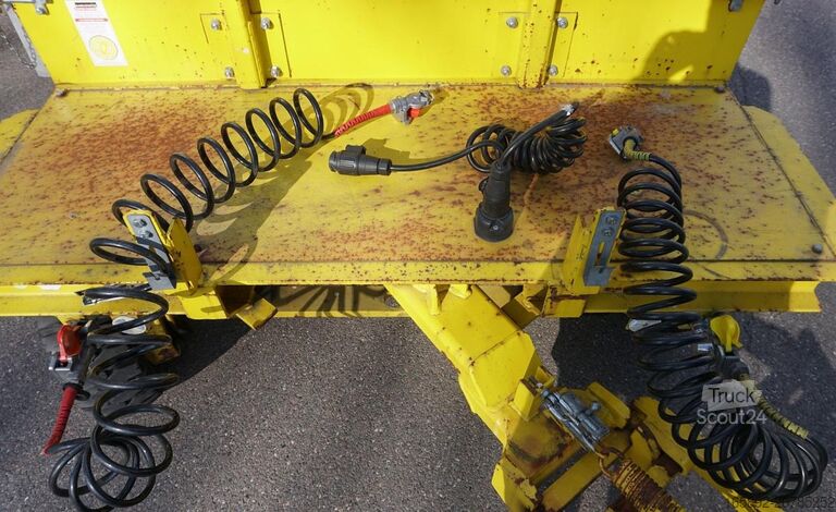 Remolques portacontenedores de volteo (Roll off) PEFRA 4000