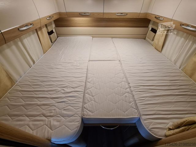 عربة تخييم شبه مدمجة LMC Cruiser 663 G Grey Selection 150 *Solar + WR*