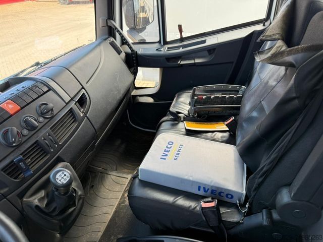 Кран-манипулятор на шасси грузовика IVECO 140E250 Kipper mit HIAB Kran inklusive Anhänger