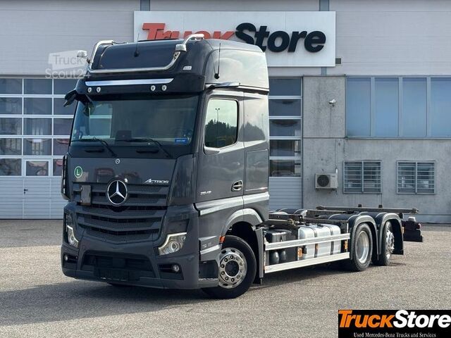 Lastbil med utbytbar kaross  Actros 2545LL LENKACHSE