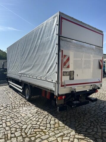 شاحنة بمسطحة ومشمع iveco 120-250 Eurocargo rechts Schiebeplane LBW