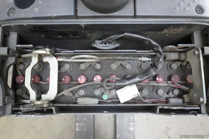 Elektrische meelooppallettruck met sta-platform Linde T 20 SP 131