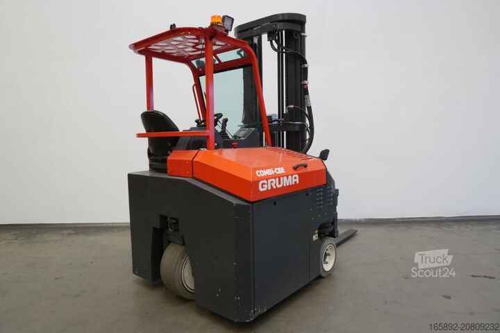 τετραπλής κατεύθυνσης περονοφόρο όχημα Combilift CBE3000