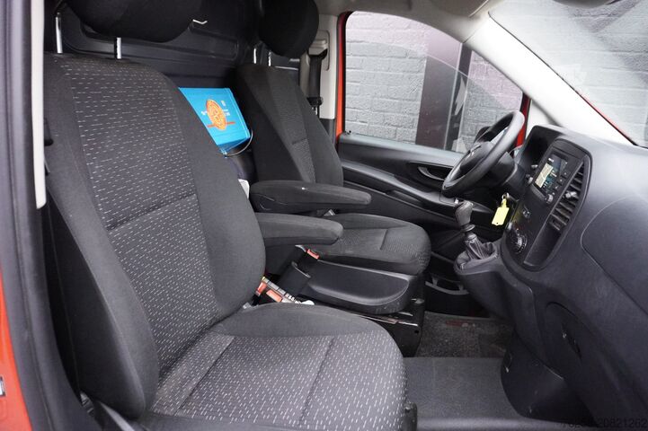 Slēgtais furgons Mercedes-Benz Vito 114 CDI XL - EURO 6 - Airco - Navi - Cruis...