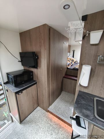 Automašīna-māja, ekspedīcija IVECO EUROCARGO 4x4