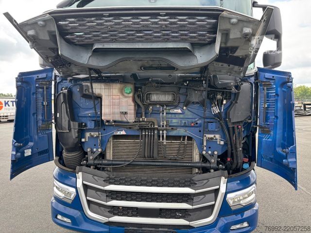 Standardowy ciągnik siodłowy DAF XG+ 530 Retarder PTO Standklima ACC LED