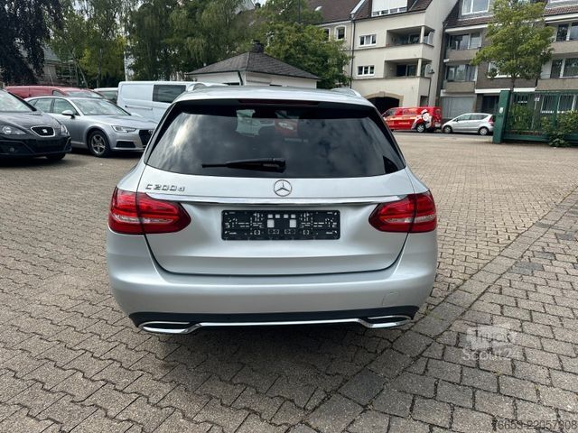 Minibus MERCEDES-BENZ C 200 d T Autom. * LED High. * Navi * Kamera