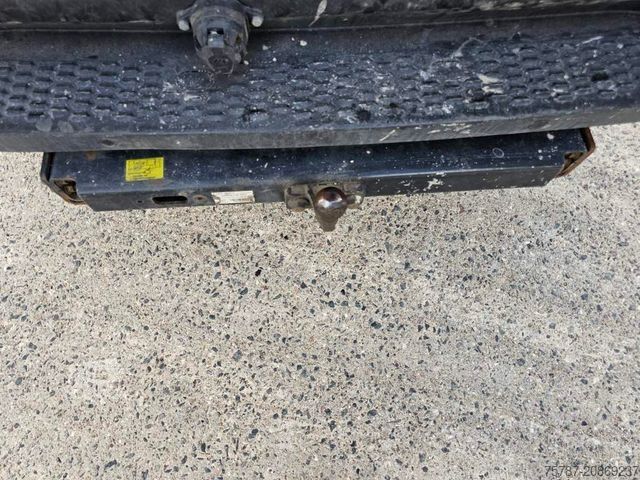 Bestelwagen met verhoogd dak IVECO 35S16 A8 V L, mittellang & hoch, kleiner Schaden