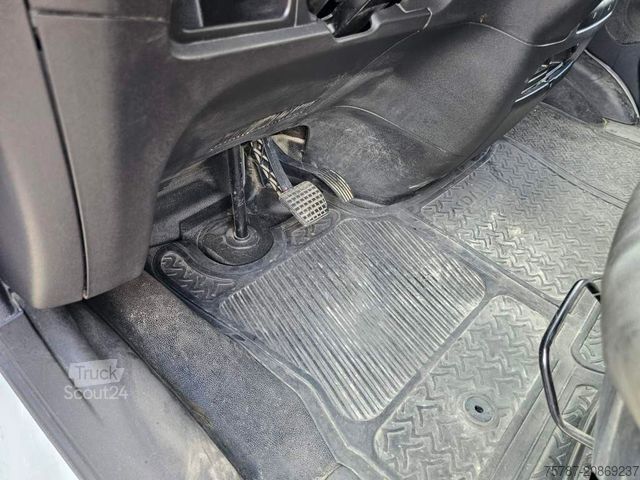 Fourgon surélevé IVECO 35S16 A8 V L, mittellang & hoch, kleiner Schaden