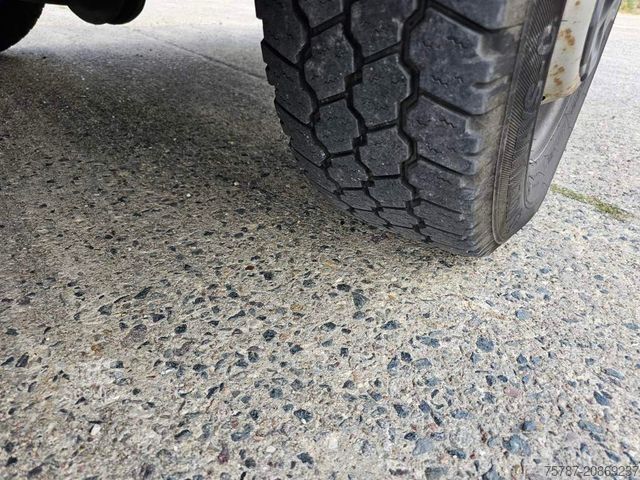 Bestelwagen met verhoogd dak IVECO 35S16 A8 V L, mittellang & hoch, kleiner Schaden