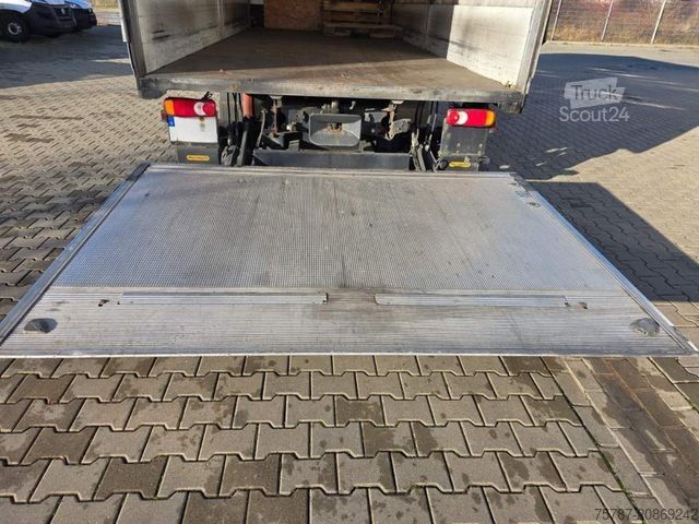 Transportador con plataforma y toldo IVECO 80-220 Eurocargo, Gardine, Ladebordwand, 1.Hand
