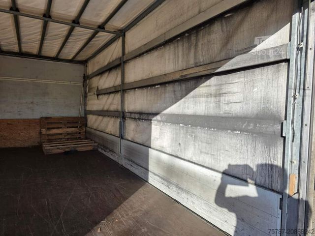 Transportador con plataforma y toldo IVECO 80-220 Eurocargo, Gardine, Ladebordwand, 1.Hand