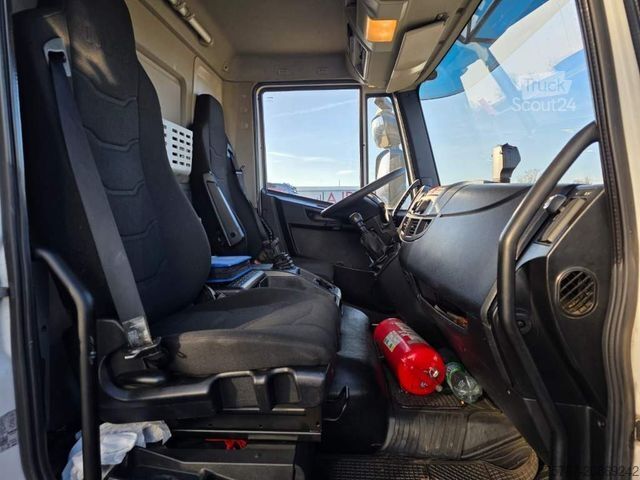 Transportador con plataforma y toldo IVECO 80-220 Eurocargo, Gardine, Ladebordwand, 1.Hand