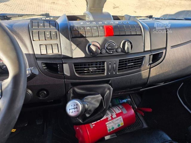 Transportador con plataforma y toldo IVECO 80-220 Eurocargo, Gardine, Ladebordwand, 1.Hand