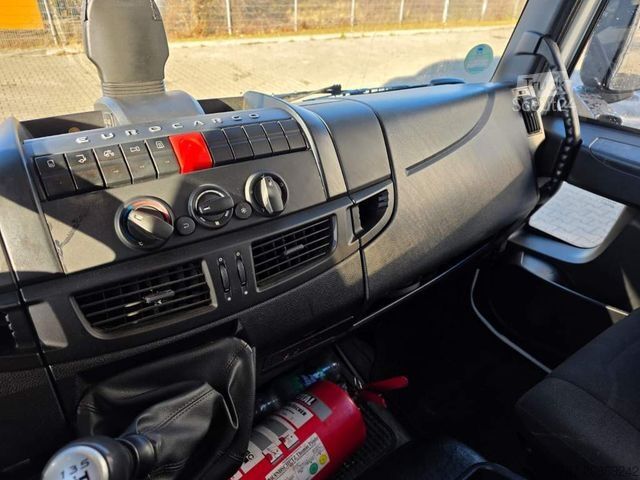 Transportador con plataforma y toldo IVECO 80-220 Eurocargo, Gardine, Ladebordwand, 1.Hand