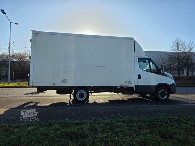 Vrachtwagen met bakwagen IVECO 35S15/ 35-150 Koffer, Klima, manuelle Schaltung