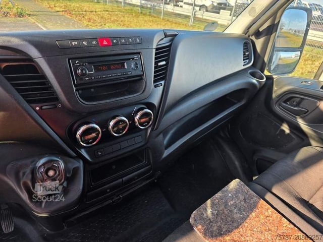 Vrachtwagen met bakwagen IVECO 35S15/ 35-150 Koffer, Klima, manuelle Schaltung