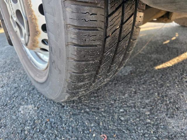 Dostavno vozilo s kesonom IVECO 35S15/ 35-150 Koffer, Klima, manuelle Schaltung