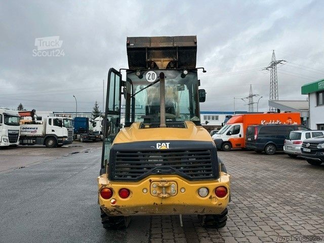 Φορτωτής με ελαστικά CATERPILLAR 908M