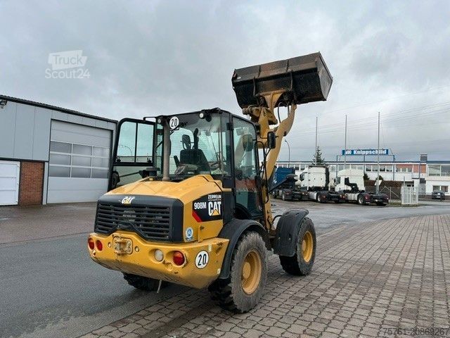 Φορτωτής με ελαστικά CATERPILLAR 908M