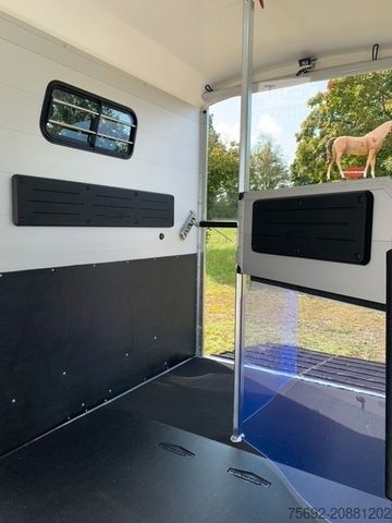 Prikolica za prevoz konj BÖCKMANN PORTAX E