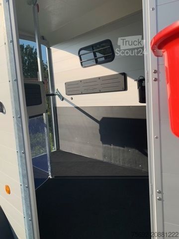 Prikolica za prevoz konj BÖCKMANN Portax SKA, große SK von außen bedienbar