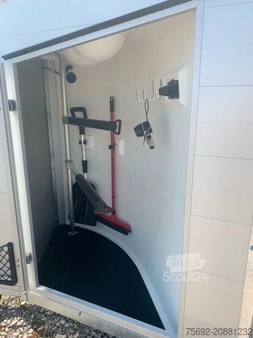 Prikolica za prevoz konj BÖCKMANN Champion Esprit incl. Esprit Zubehörpaket