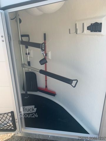 Prikolica za prevoz konj BÖCKMANN Portax Esprit incl. Esprit Zubehörpaket