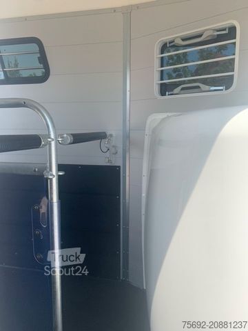 Prikolica za prevoz konj BÖCKMANN Portax Esprit incl. Esprit Zubehörpaket