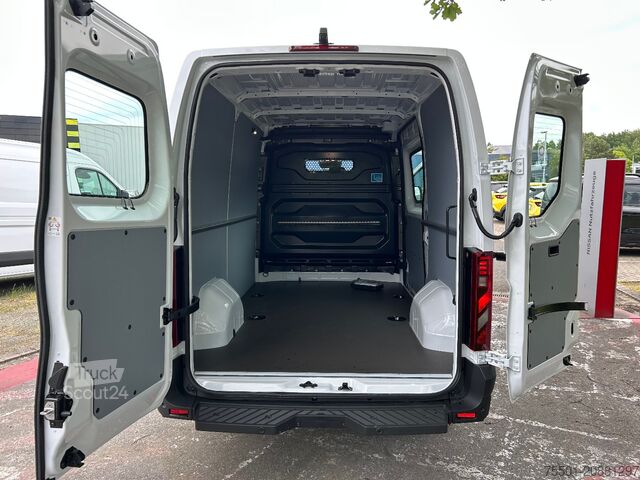 Furgão de painéis Nissan Interstar EV Kasten 87KWH 35 L2H2 3.5t FWD N-Connecta