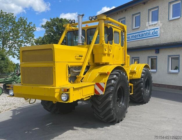 Traktori Kirovets K 701 V12