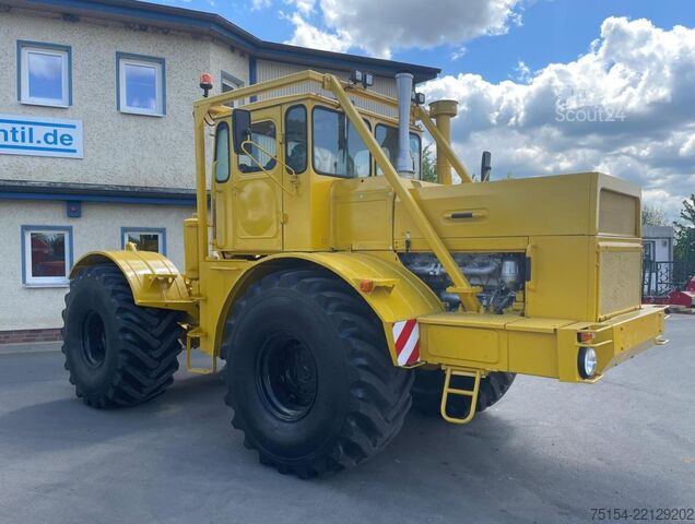 Traktori Kirovets K 701 V12