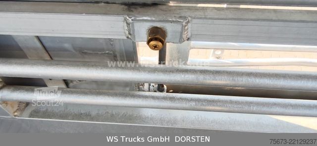 Boskapsbil VOLVO FH 460 Mega mit Finkl 3 Stock Hubdach