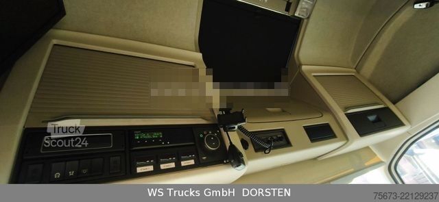 Boskapsbil VOLVO FH 460 Mega mit Finkl 3 Stock Hubdach