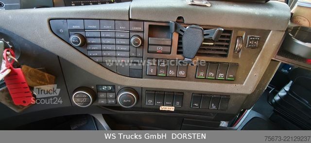 Boskapsbil VOLVO FH 460 Mega mit Finkl 3 Stock Hubdach