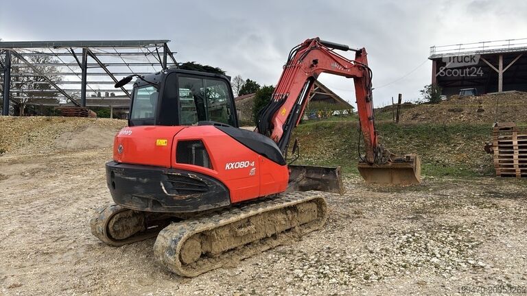  Kubota KX080-4 with 3 excavator buckets