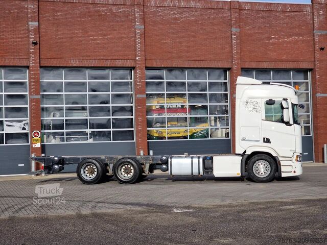 Šasija ar kabīni Scania R580 V8 NGS 6x4 chassis - Retarder - 4.75 WB - ...