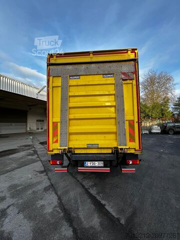 Vrachtwagen bak volvo FLL 42 12N