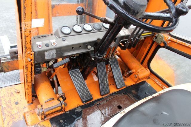 Chariot élévateur tout-terrain TOYOTA FD 45 Geländestapler Diesel 4,5 tonnen