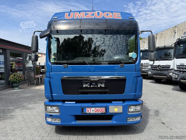 Transporter mit Koffer MAN TGL 8.220 / 6 Personen