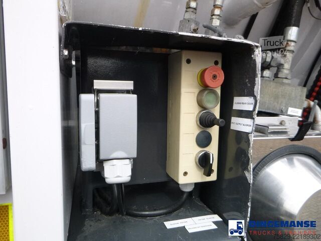 Όχημα αναρρόφησης Mercedes-Benz Actros 2541 6x2 RHD E5 Huwer vacuum tank / hydr...