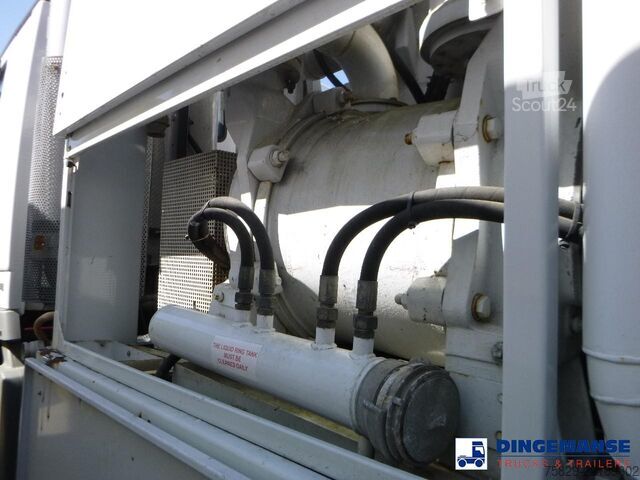 Όχημα αναρρόφησης Mercedes-Benz Actros 2541 6x2 RHD E5 Huwer vacuum tank / hydr...
