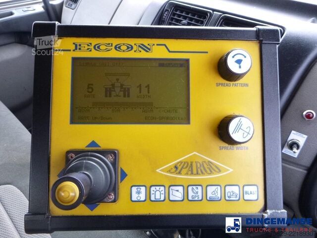 Veicolo di aspirazione DAF LF 55.220 4x2 RHD Whale vacuum tank 7.5 m3