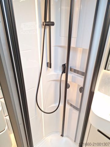 Teilintegriertes Wohnmobil HYMER/ERIBA B-Klasse MC T 600