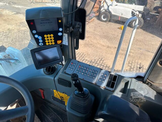 Τροχοφόρος φορτωτής Liebherr Liebherr L 576