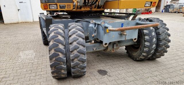 Excavator pe roți Lieherr A 900 C LITRONIC