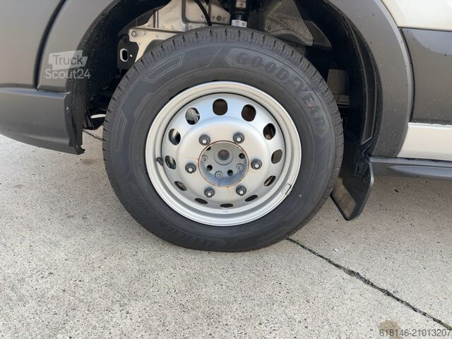 Minibus FORD Transit BUS 460 L4 H3 Trend 18 Sitze 121 KW