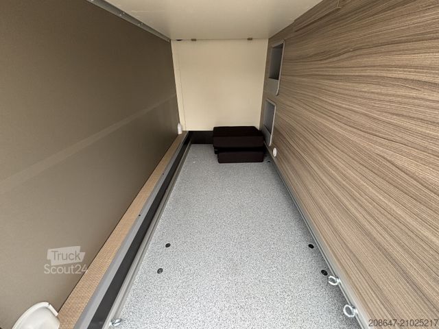 Semi-integrated camper BÜRSTNER Travel Van T 620 G *Modell 2025*